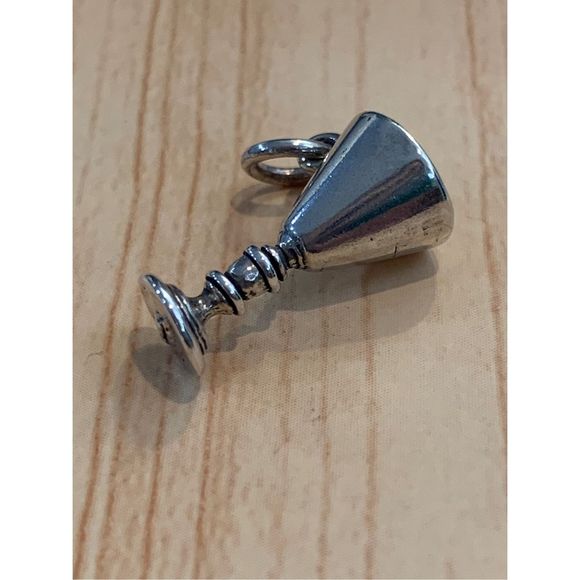 .925 Vintage Chalice Wine Goblet Sterling Silver Jewelry Charm - Picture 5 of 5